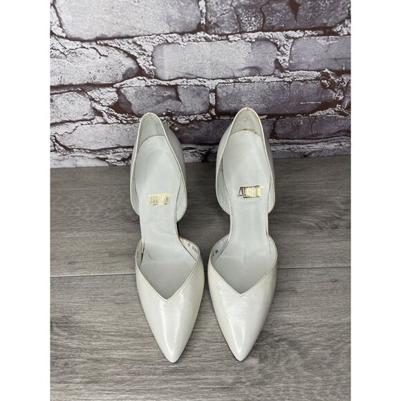 Allure Ivory Leather Bridal VTG Pointed Toe Heels Women Sz 7.5M US/38EU 28881 - Picture 2 of 16
